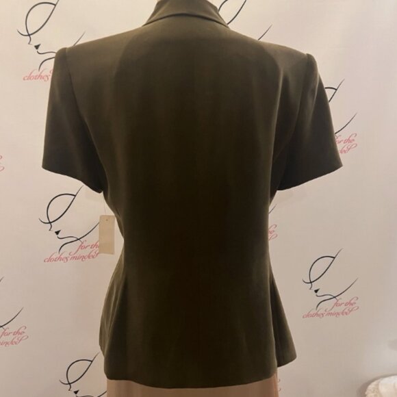 Jones New York. Size 8. Green Suede Cloth Lined Double Breasted Top. B129 - Picture 4 of 5